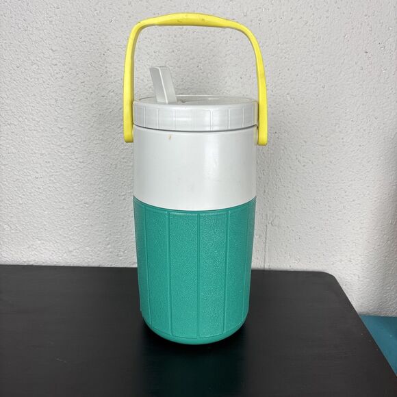 Vintage Coleman‎ Green/ Yellow Polylite 5590 1/2 Gallon Water Jug Cooler Octopus - Picture 4 of 14